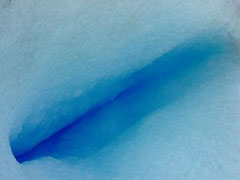 El azul turquesa del glaciar en algunas partes