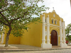 Iglesia colonial en Coro